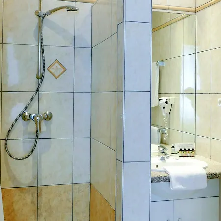 Berlioz Euroairport Basel - Mulhouse - Freiburg Ξενοδοχείο Saint-Louis (Haut-Rhin)